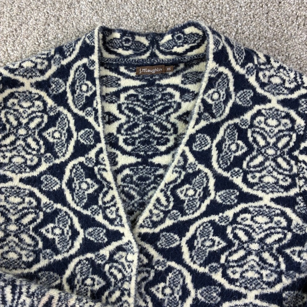 J.McLaughlin Blue white Medallion Cardigan‎ Coat XS Long Knit Coatigan Preppy